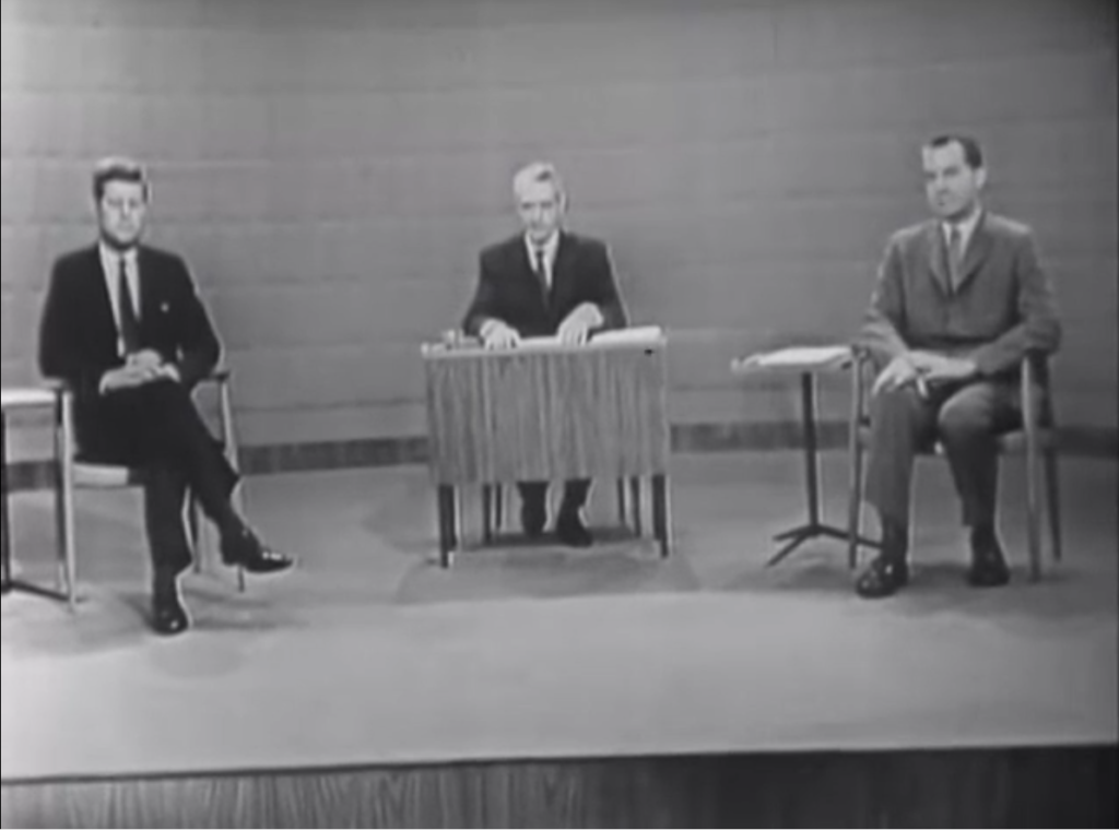 Kennedy and Nixon sitting postures before the debate